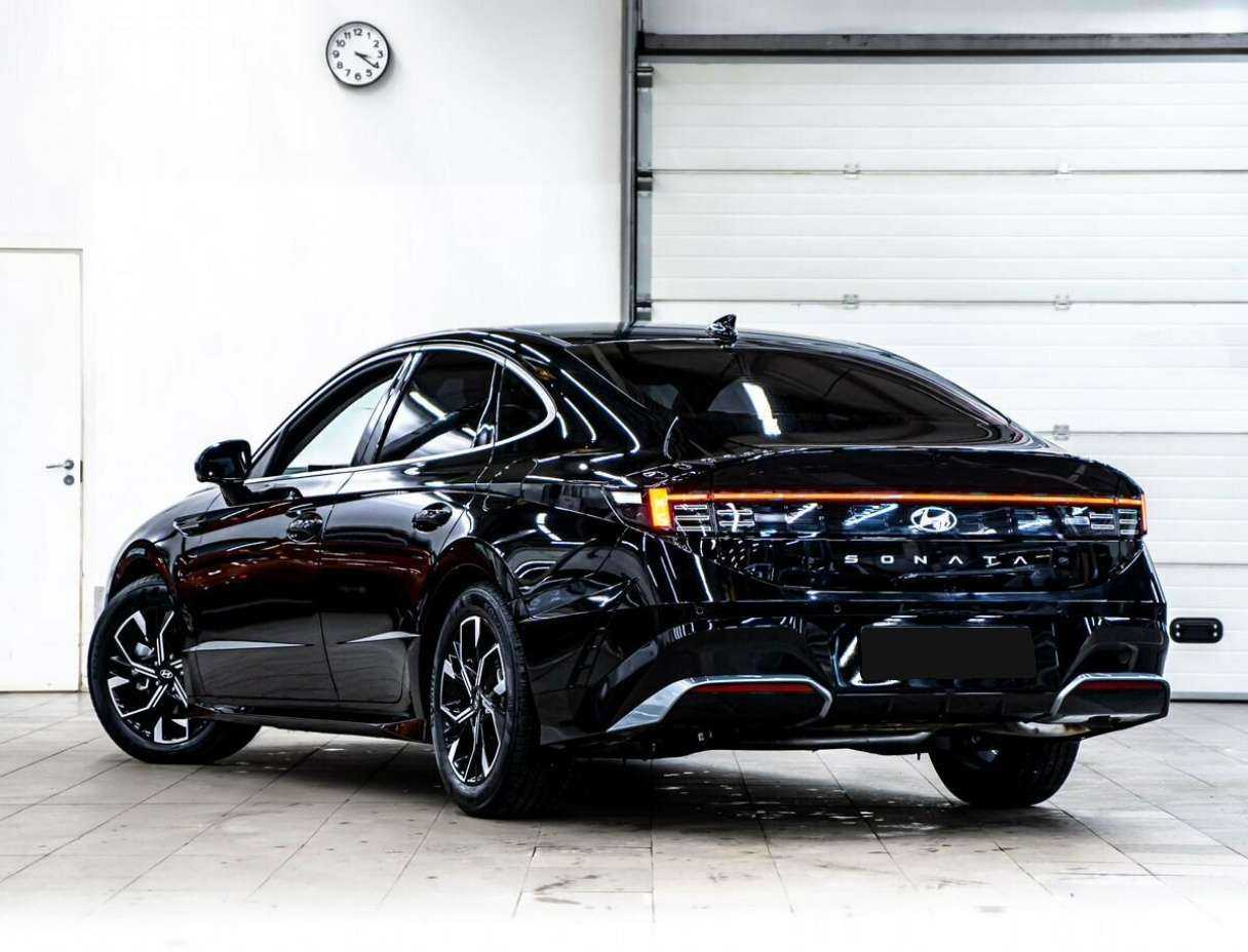 Hyundai Sonata с пробегом — 2023 год. Фото: #3