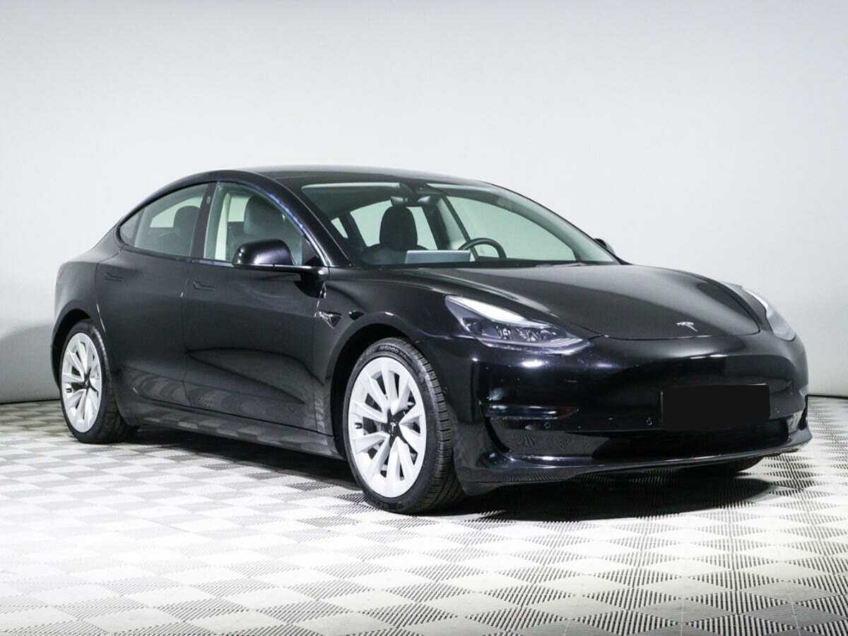 Tesla Model 3 с пробегом — 2022 год. Фото: #2