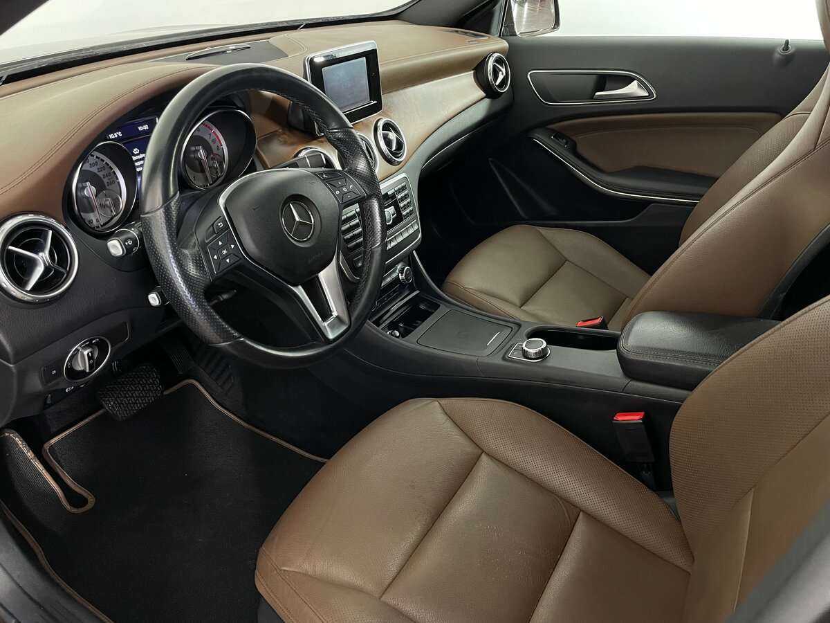 Mercedes-Benz GLA с пробегом — 2014 год. Фото: #8