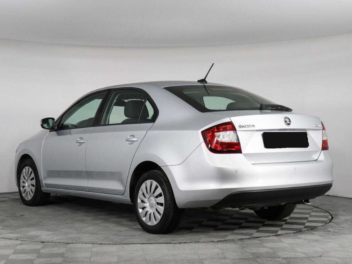 Skoda Rapid с пробегом — 2018 год. Фото: #6