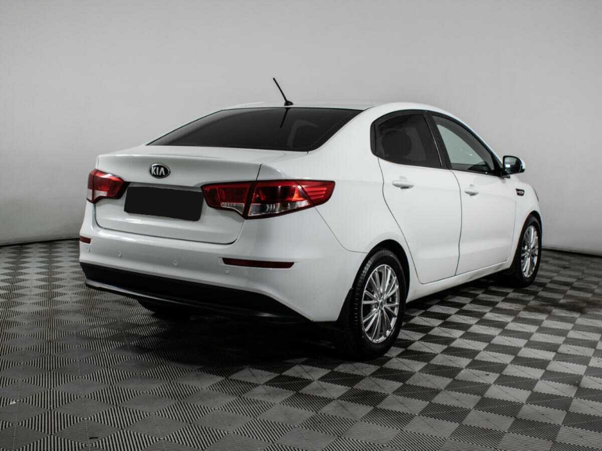 Kia Rio с пробегом — 2015 год. Фото: #3