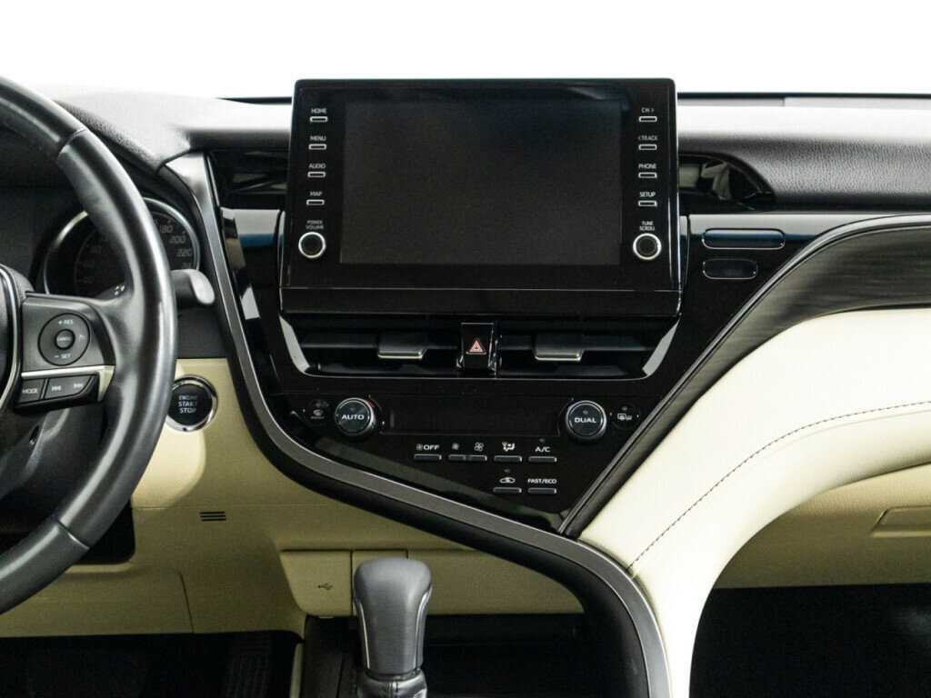 Toyota Camry с пробегом — 2021 год. Фото: #13