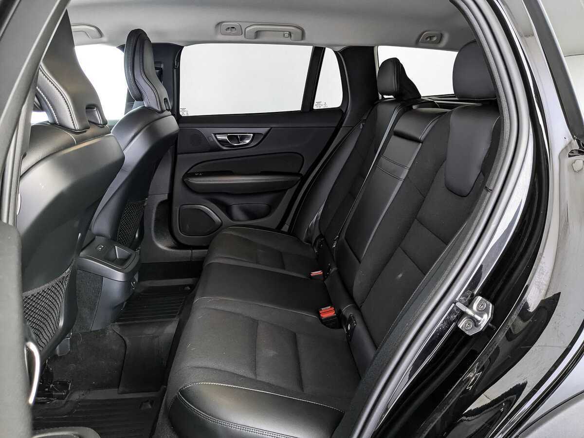 Volvo V60 Cross Country с пробегом — 2020 год. Фото: #13