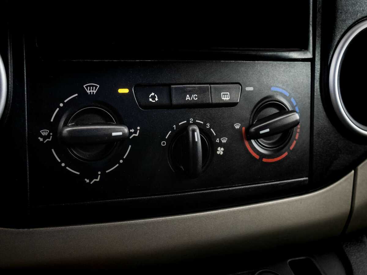 Peugeot Partner с пробегом — 2012 год. Фото: #10