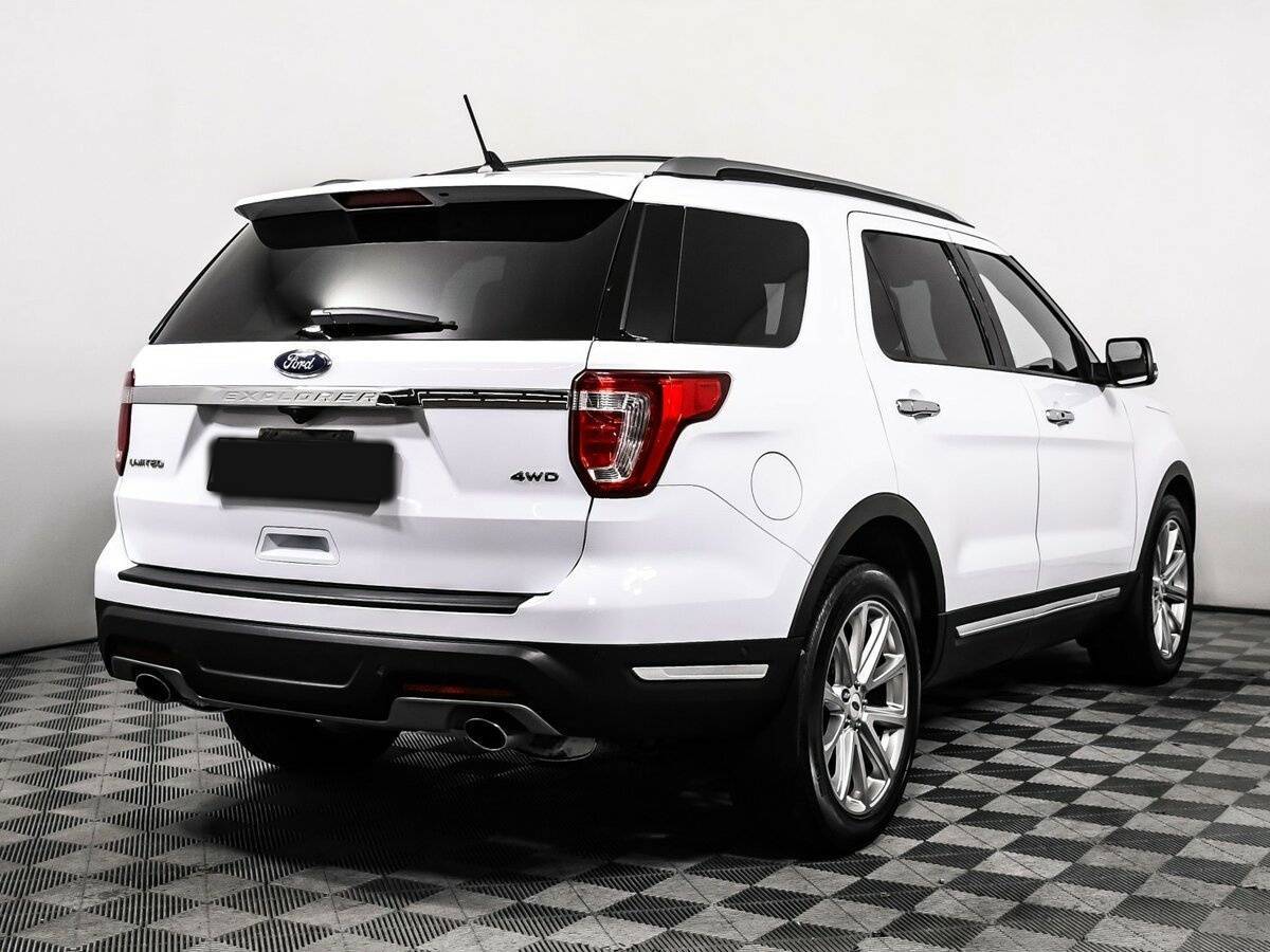 Ford Explorer с пробегом — 2018 год. Фото: #4
