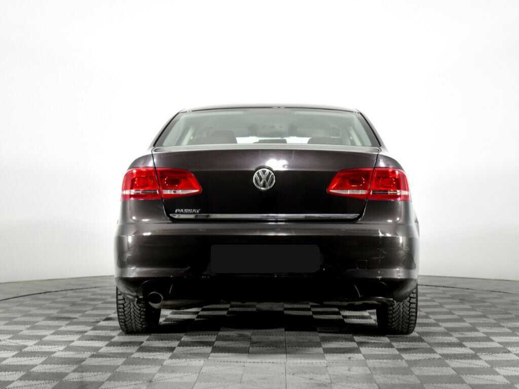 Volkswagen Passat с пробегом — 2011 год. Фото: #3