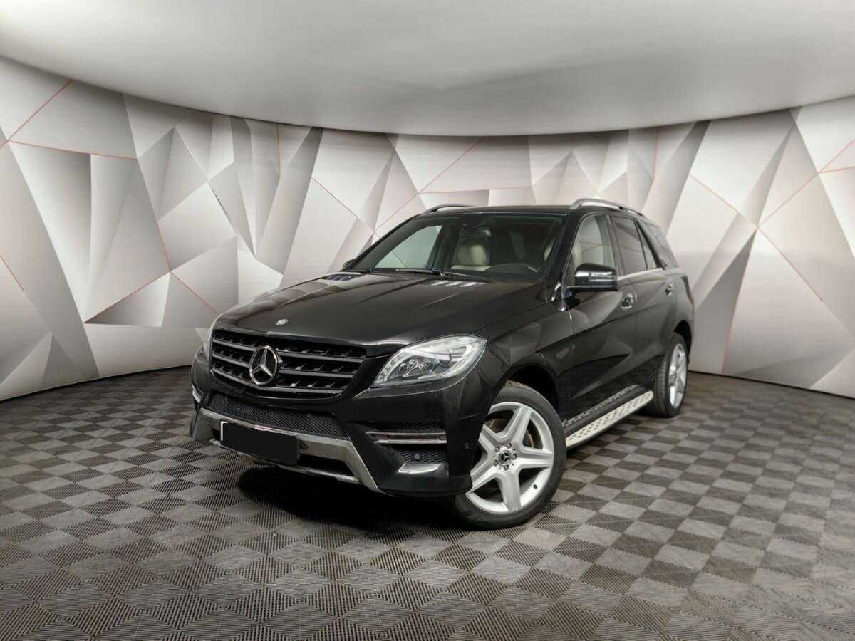 Mercedes-Benz M-Класс с пробегом — 2013 год. Фото: #0