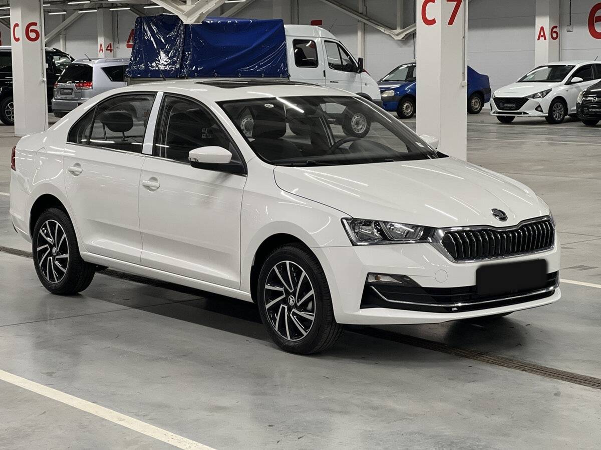 Skoda Rapid с пробегом — 2023 год. Фото: #2