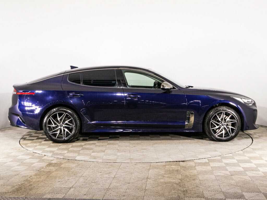 Kia Stinger с пробегом — 2022 год. Фото: #3