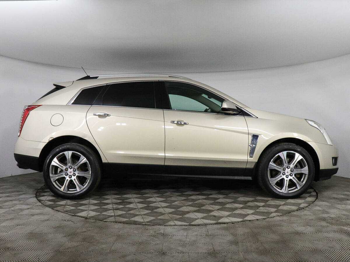 Cadillac SRX с пробегом — 2011 год. Фото: #3