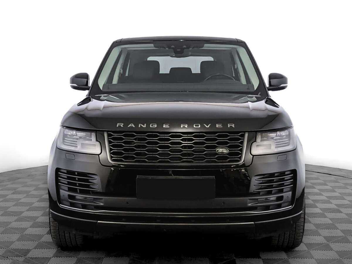 Land Rover Range Rover с пробегом — 2018 год. Фото: #1