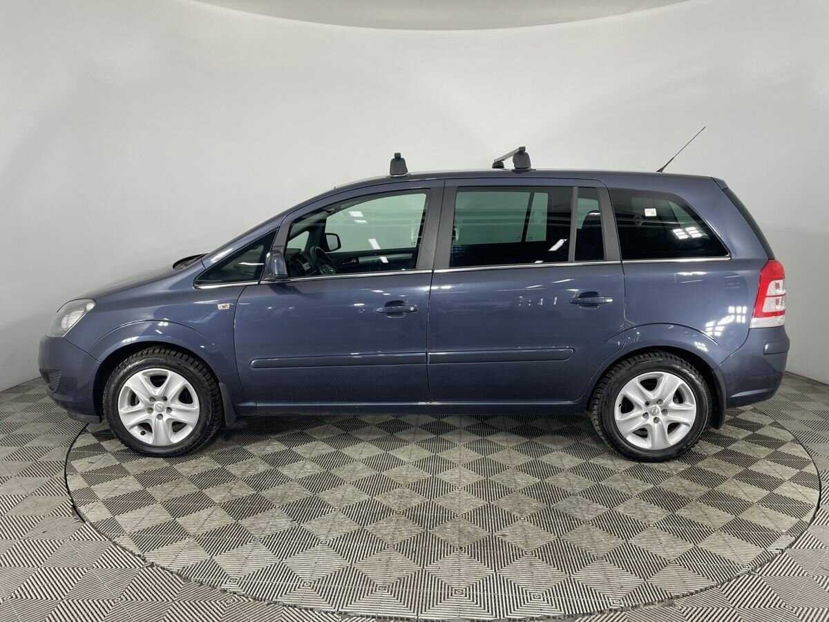 Opel Zafira с пробегом — 2010 год. Фото: #4