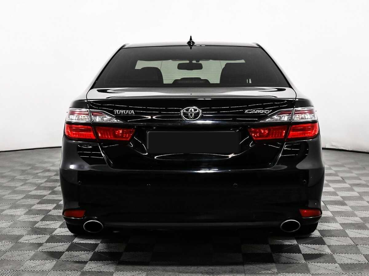 Toyota Camry с пробегом — 2017 год. Фото: #5