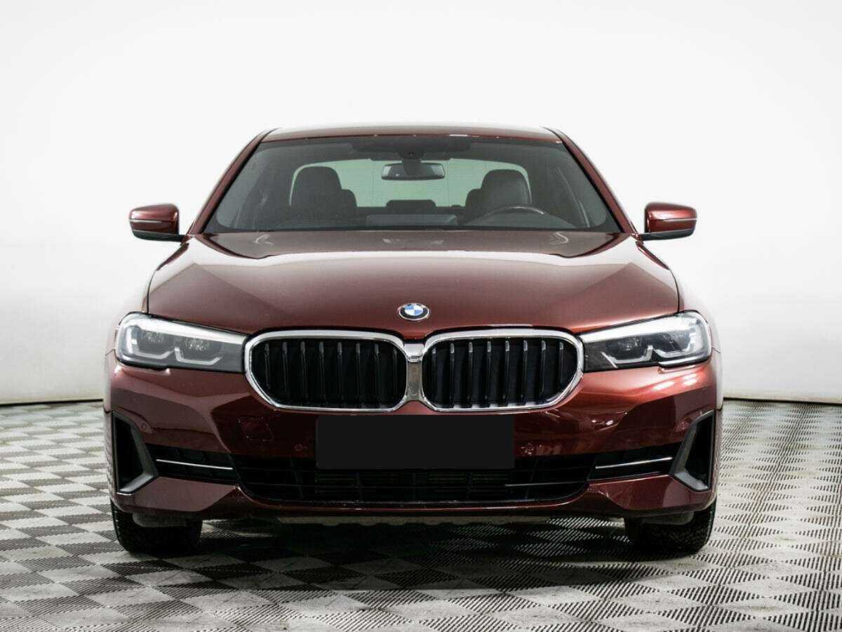 BMW 5 серии с пробегом — 2022 год. Фото: #1