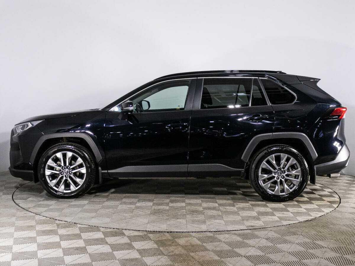 Toyota RAV4 с пробегом — 2022 год. Фото: #7