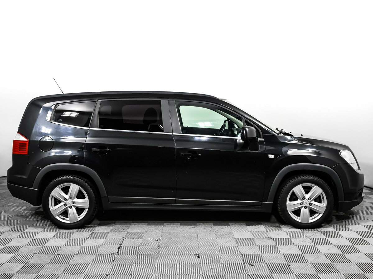 Chevrolet Orlando с пробегом — 2012 год. Фото: #3