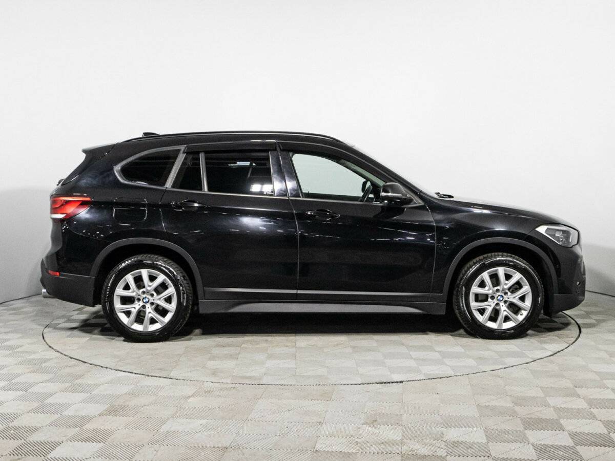BMW X1 с пробегом — 2021 год. Фото: #3