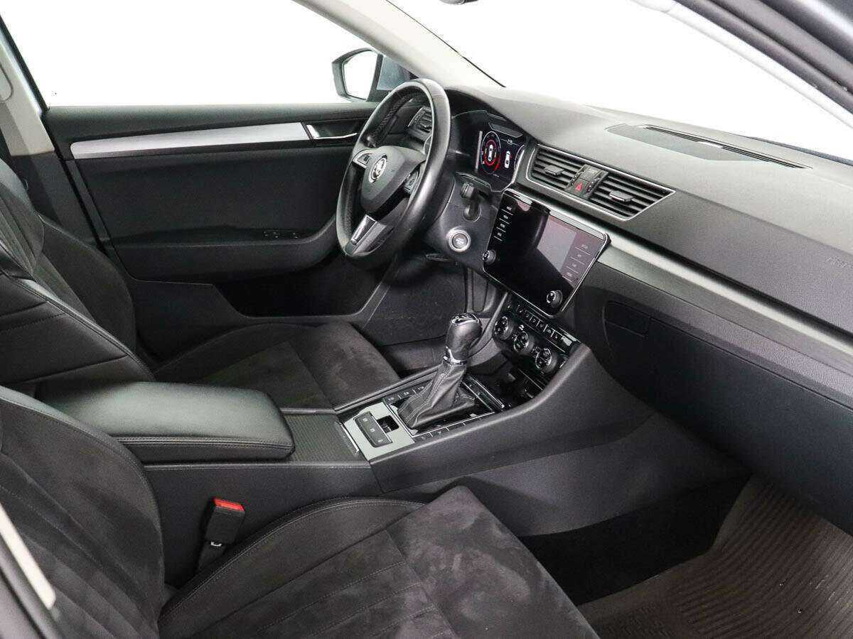 Skoda Superb с пробегом — 2019 год. Фото: #5