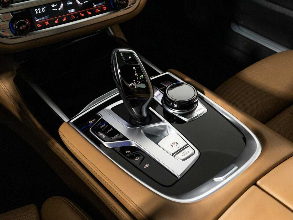 BMW 7 серии с пробегом — 2022 год. Фото: #17