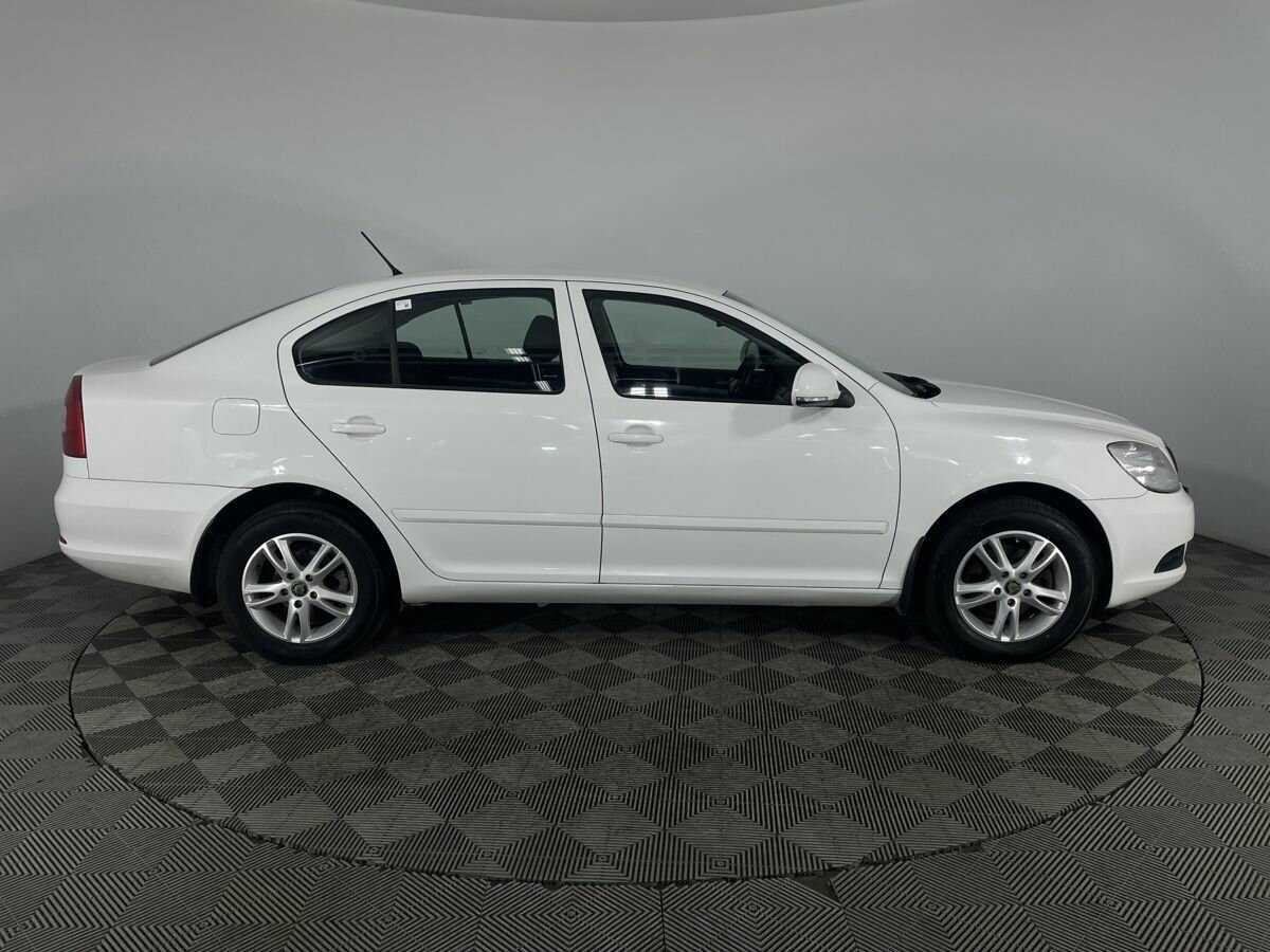 Skoda Octavia с пробегом — 2011 год. Фото: #3