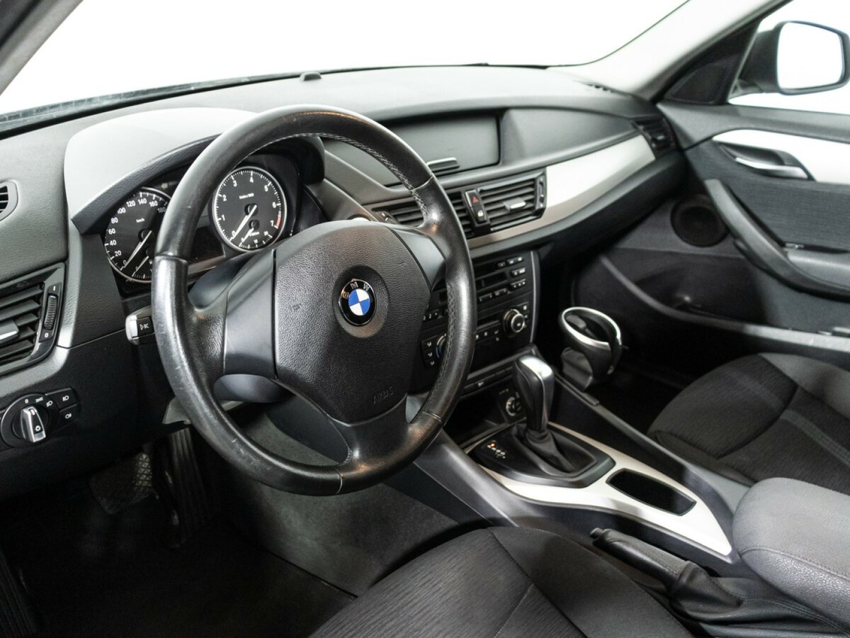BMW X1 с пробегом — 2013 год. Фото: #10