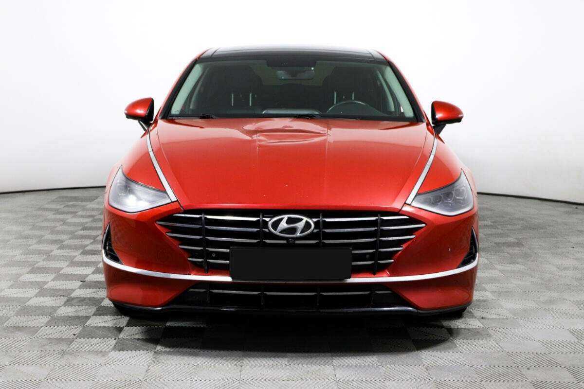 Hyundai Sonata с пробегом — 2020 год. Фото: #1