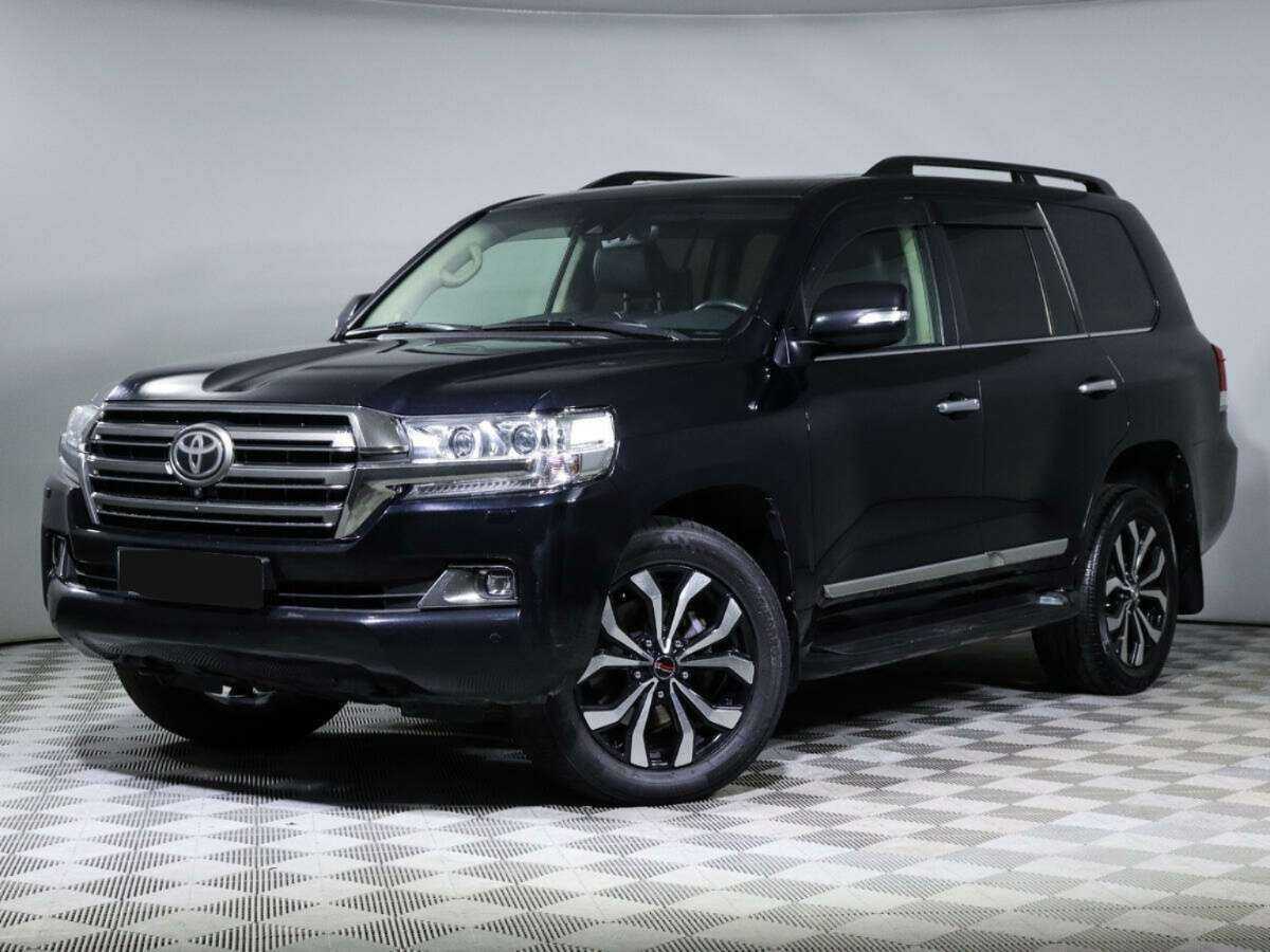 Toyota Land Cruiser с пробегом — 2017 год. Фото: #0