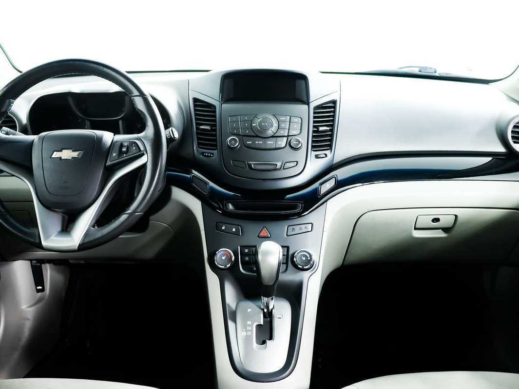 Chevrolet Orlando с пробегом — 2013 год. Фото: #10