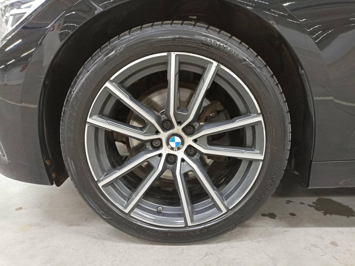 BMW 3 серии с пробегом — 2019 год. Фото: #17