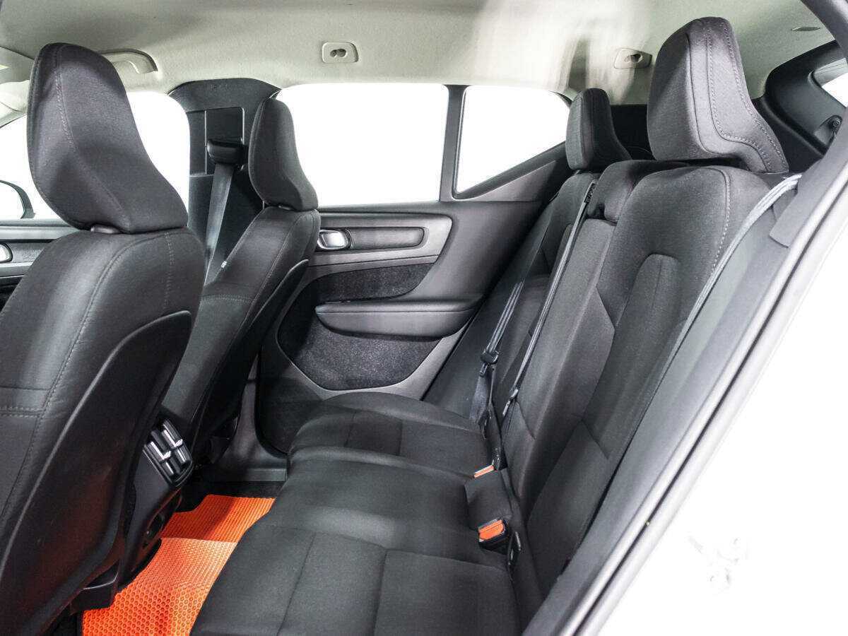 Volvo XC40 с пробегом — 2018 год. Фото: #9