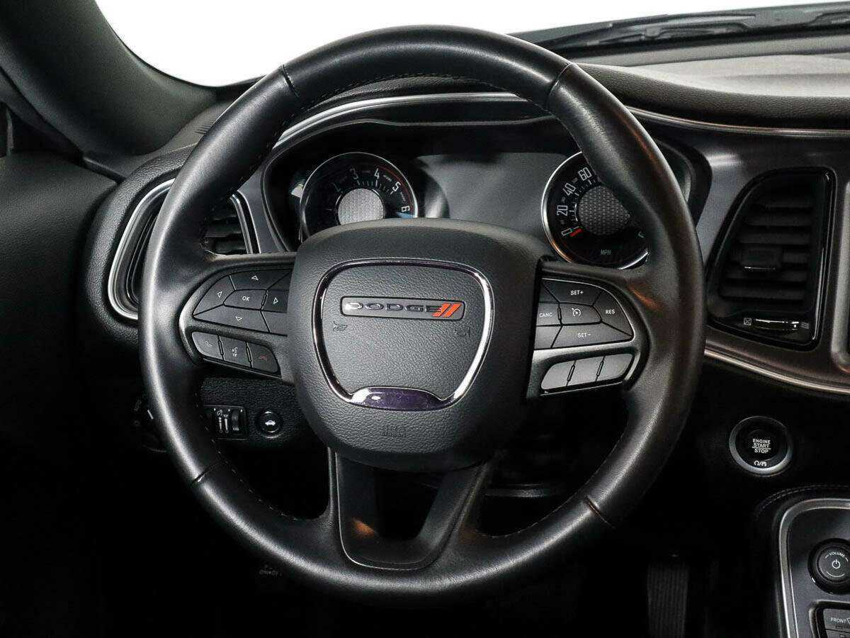 Dodge Challenger с пробегом — 2019 год. Фото: #11