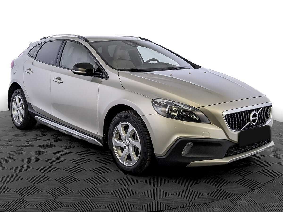 Volvo V40 с пробегом — 2018 год. Фото: #2