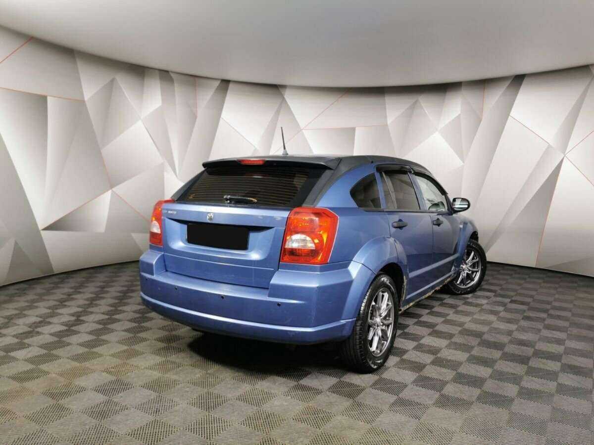 Dodge Caliber с пробегом — 2006 год. Фото: #1
