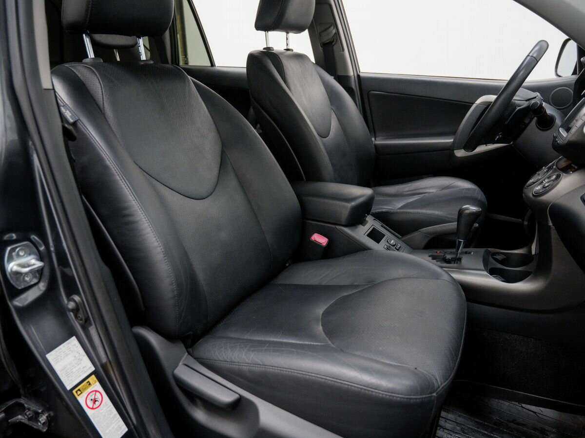 Toyota RAV4 с пробегом — 2011 год. Фото: #8
