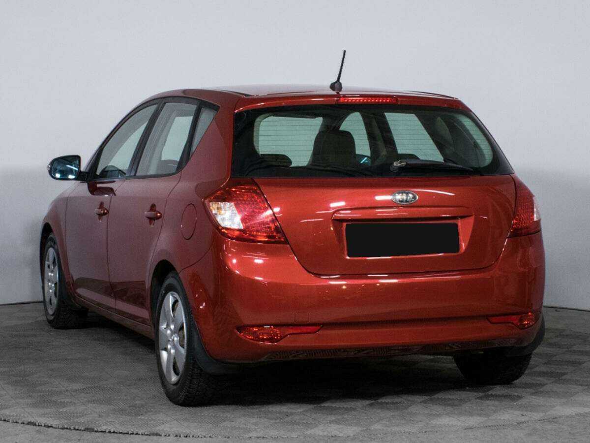 Kia Ceed с пробегом — 2010 год. Фото: #6