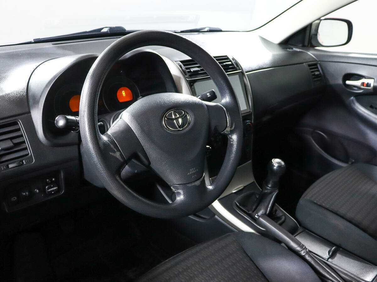 Toyota Corolla с пробегом — 2008 год. Фото: #11