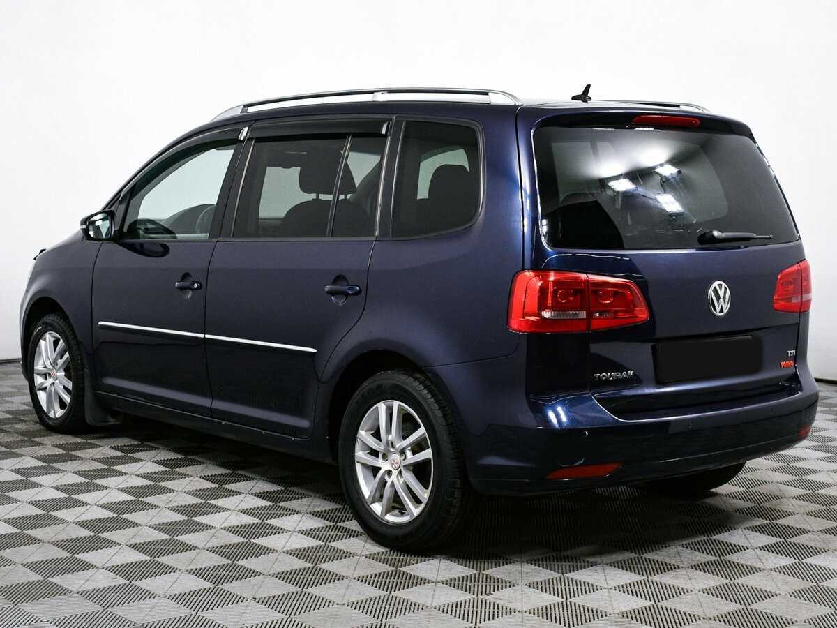 Volkswagen Touran с пробегом — 2012 год. Фото: #6