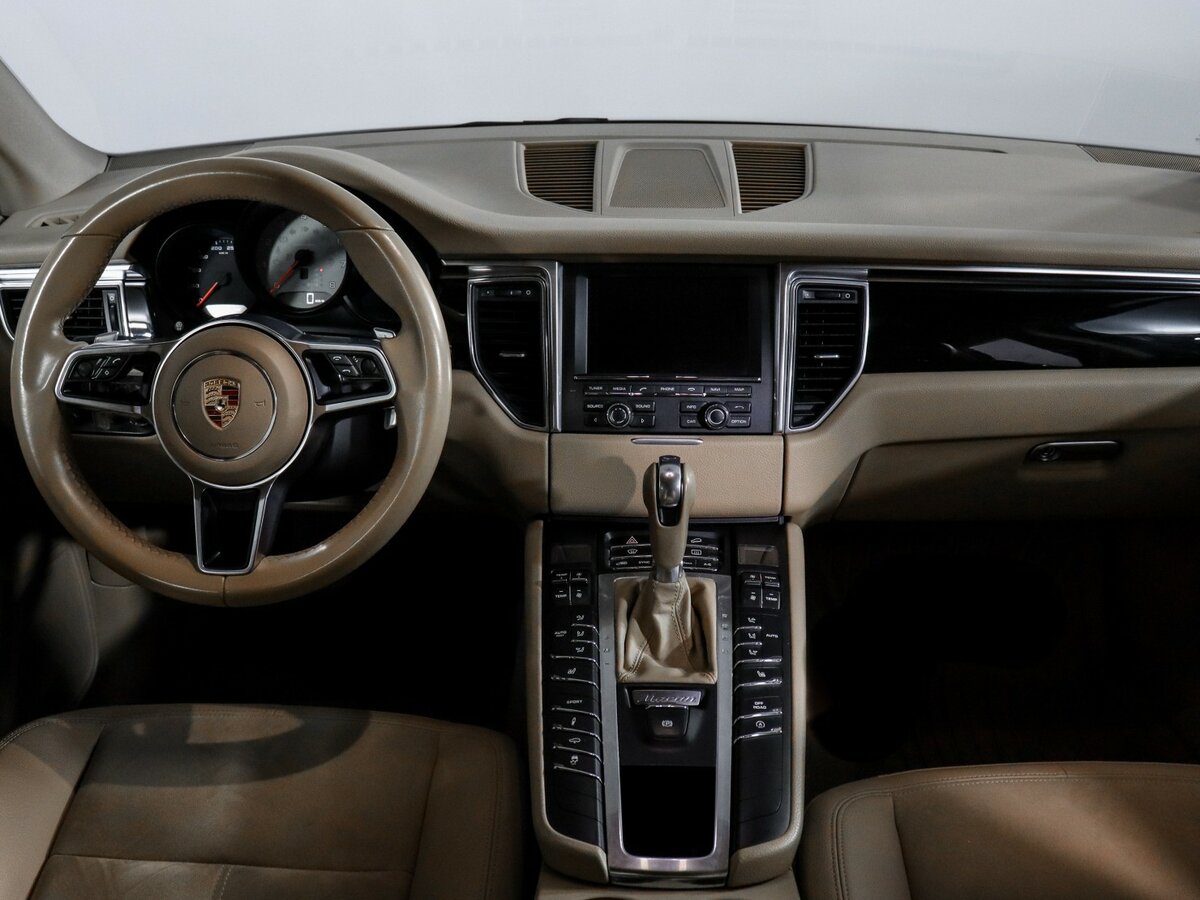 Porsche Macan с пробегом — 2014 год. Фото: #9
