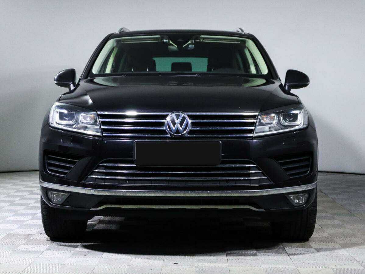 Volkswagen Touareg с пробегом — 2016 год. Фото: #1