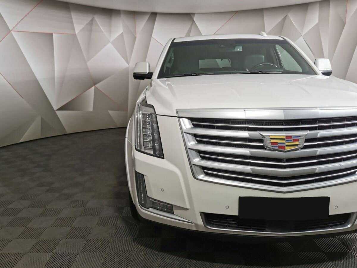 Cadillac Escalade с пробегом — 2016 год. Фото: #19