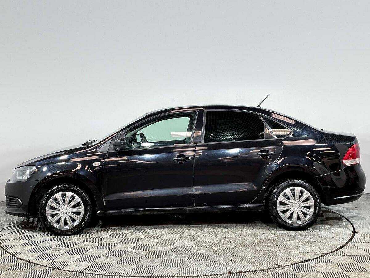 Volkswagen Polo с пробегом — 2013 год. Фото: #7
