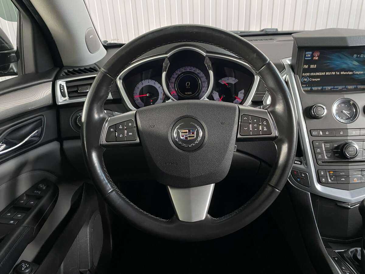 Cadillac SRX с пробегом — 2010 год. Фото: #9