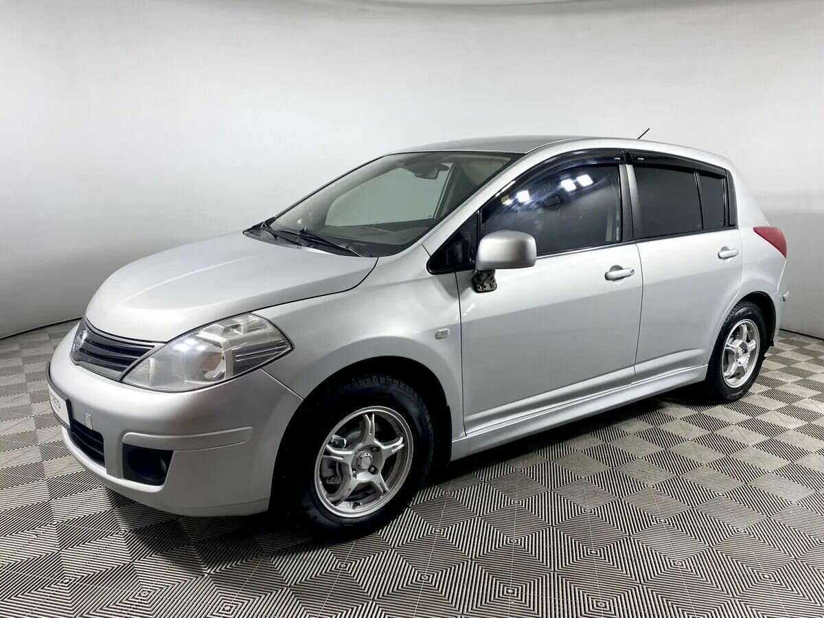 Nissan Tiida с пробегом — 2011 год. Фото: #1