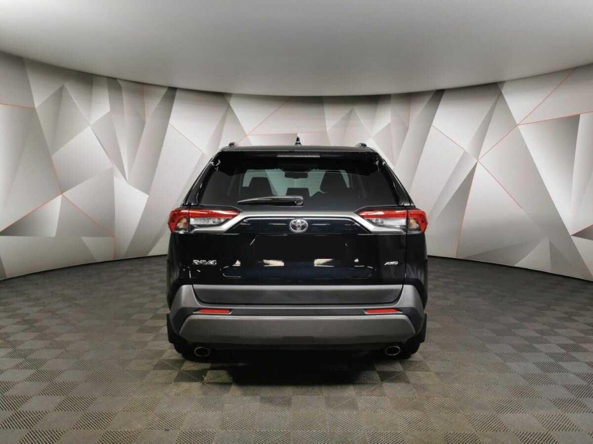 Toyota RAV4 с пробегом — 2021 год. Фото: #7