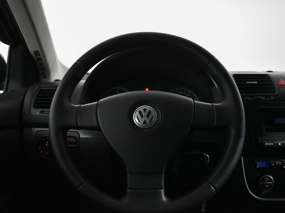 Volkswagen Jetta с пробегом — 2008 год. Фото: #16