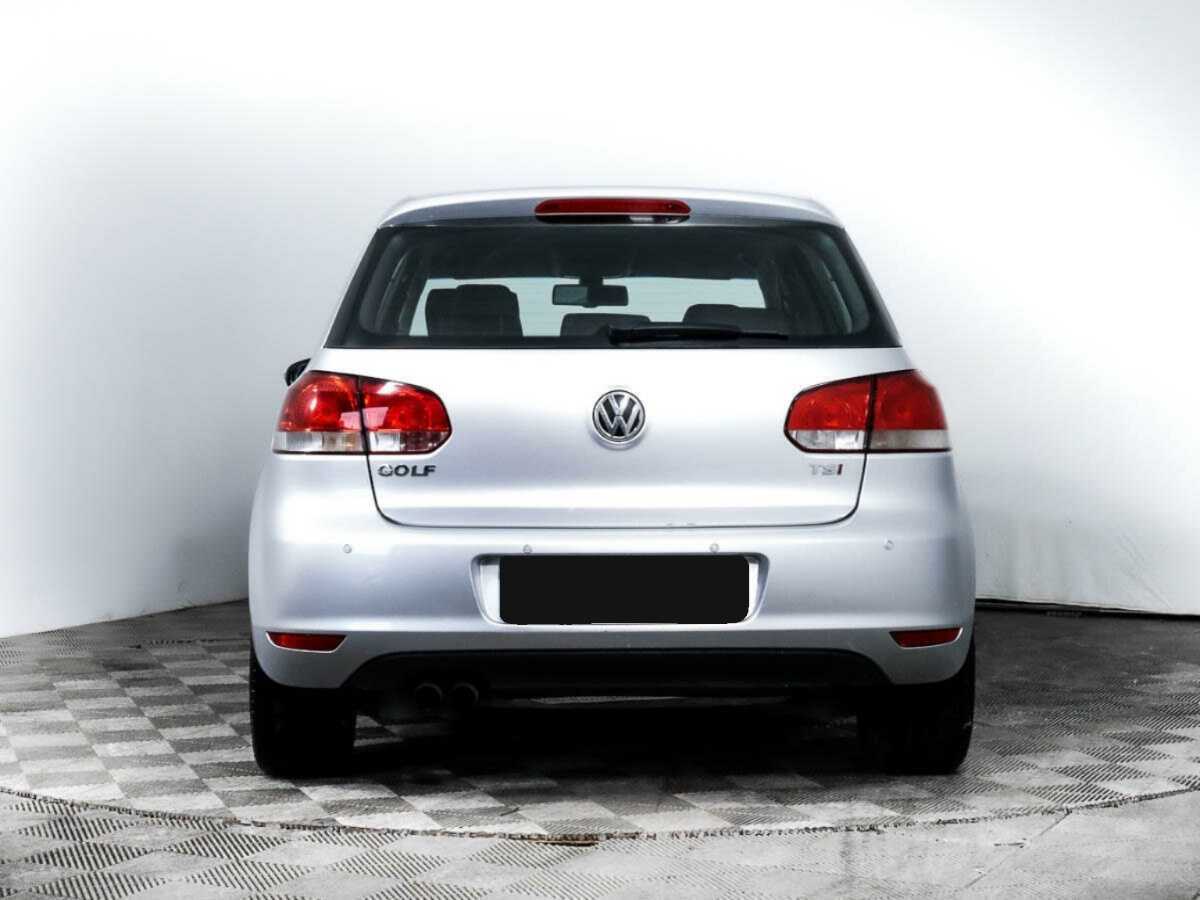 Volkswagen Golf с пробегом — 2011 год. Фото: #4