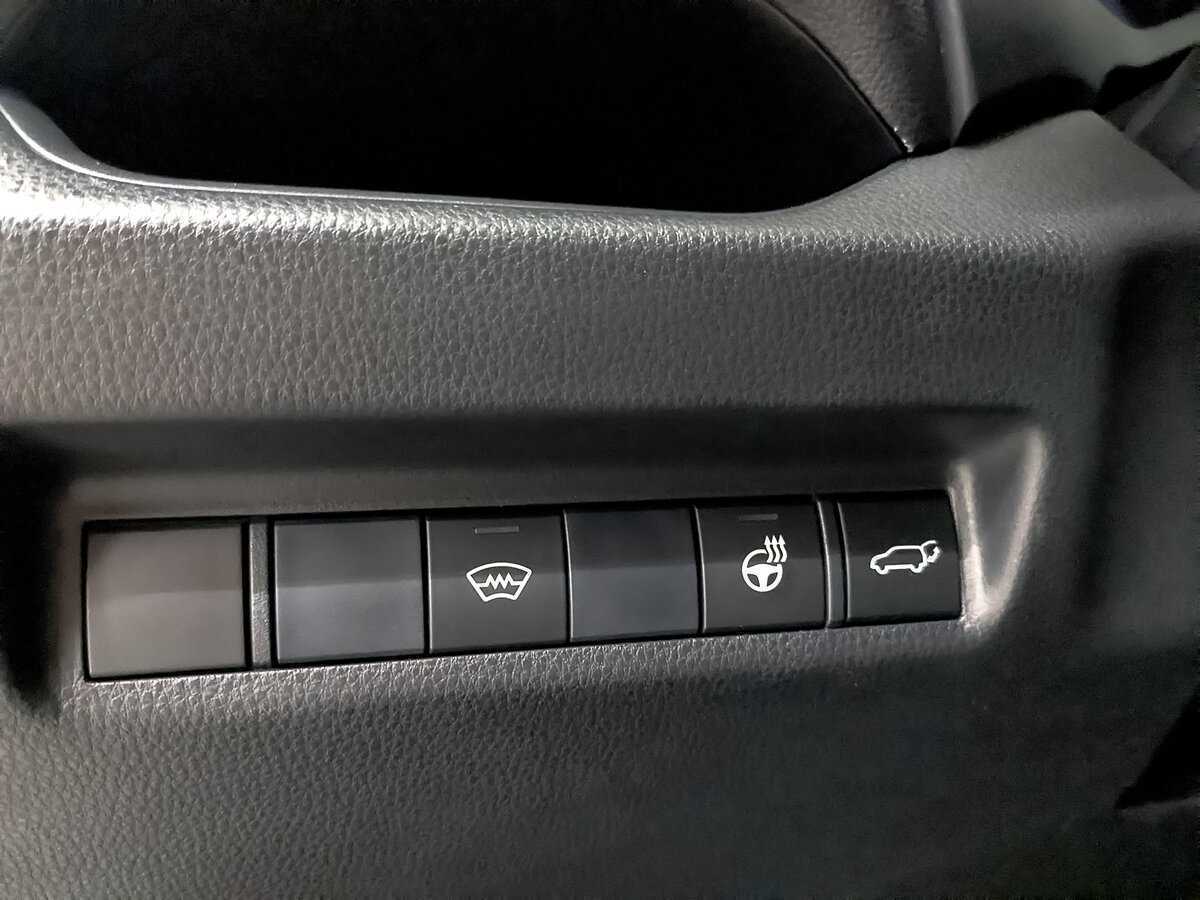 Toyota RAV4 с пробегом — 2020 год. Фото: #26