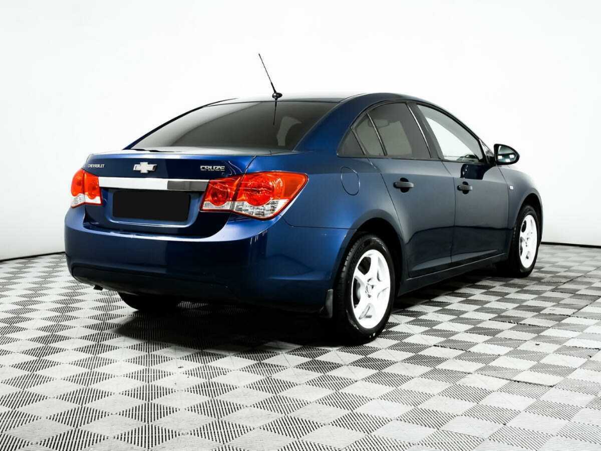 Chevrolet Cruze с пробегом — 2011 год. Фото: #4