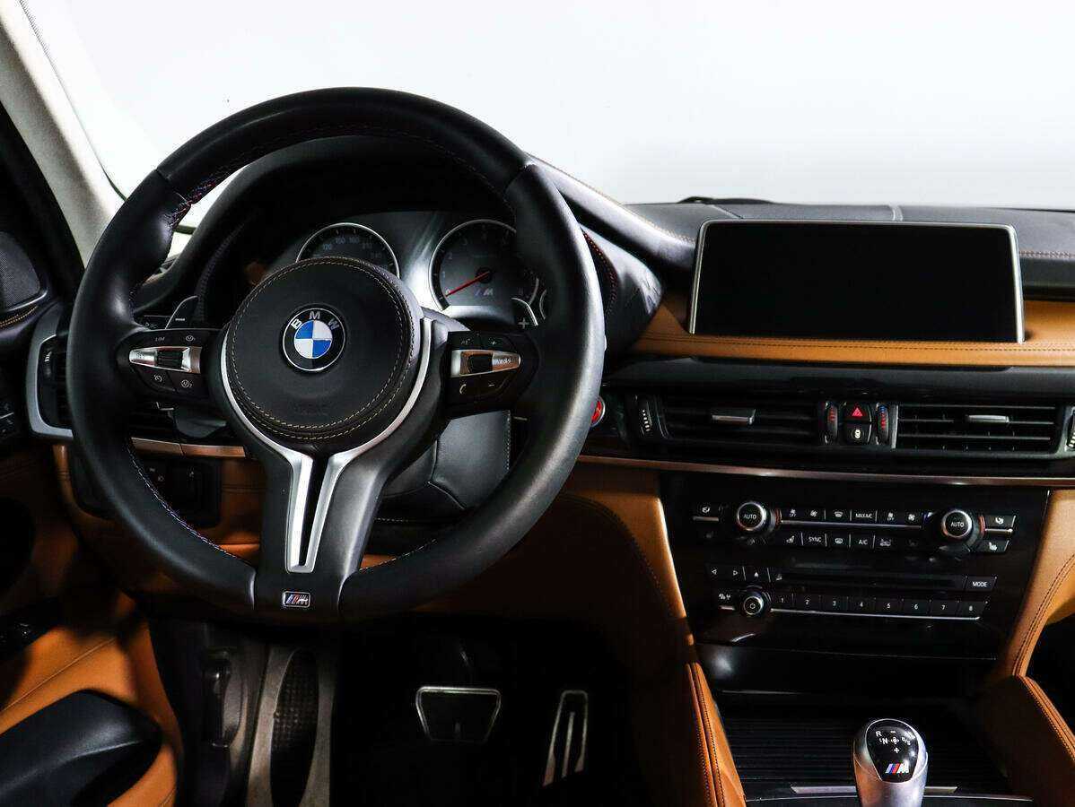 BMW X5 M с пробегом — 2015 год. Фото: #9