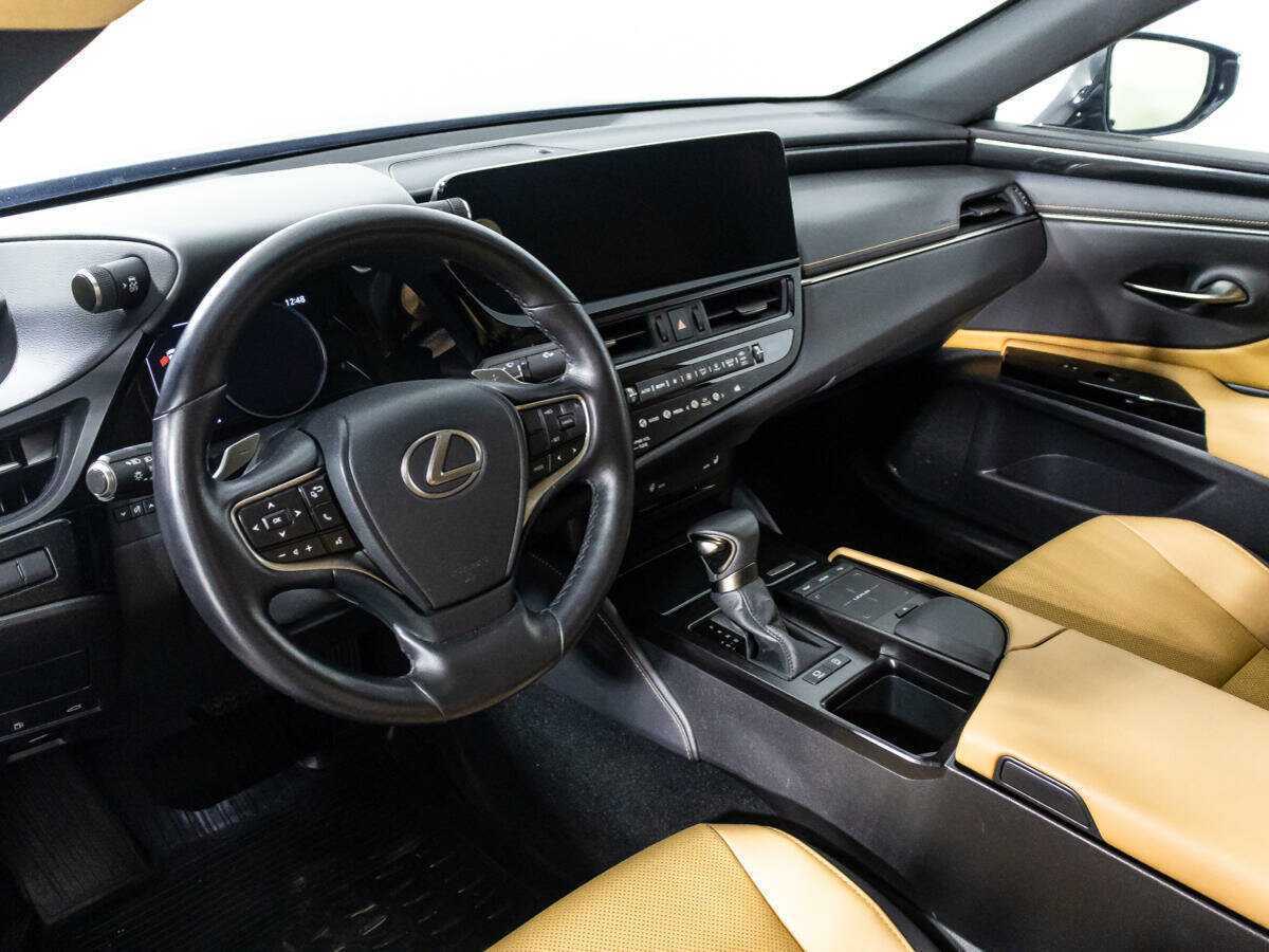 Lexus ES с пробегом — 2021 год. Фото: #10